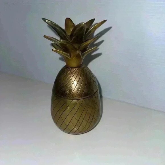 Vintage Heavy Brass Pineapple w/ Lid 6.75” Tall Trinket Box Container - Picture 2 of 7